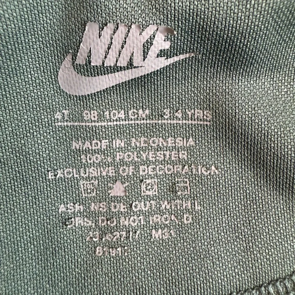 Nike Kids Sportswear Textured Club Tricot tracksuit jacket Green Logo Size 4T‎